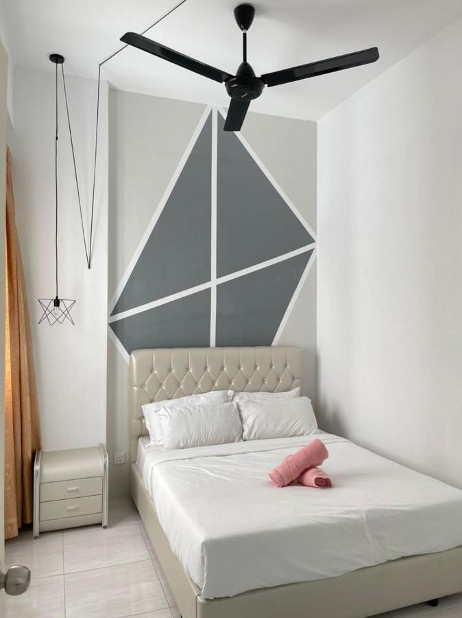 Simfoni Beliza Apartment With Roof Top Pool By Vintage Kuah Exterior foto