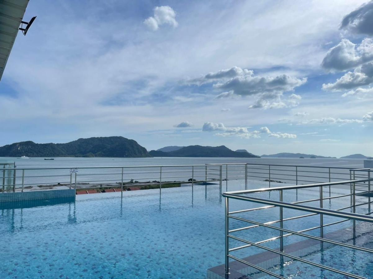 Simfoni Beliza Apartment With Roof Top Pool By Vintage Kuah Exterior foto